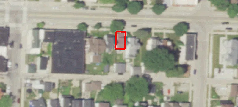 811 Milwaukee Ave