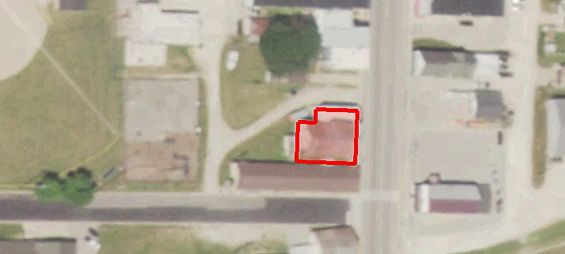 737 Main St