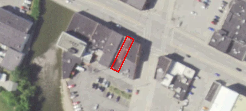 1242 Main St
