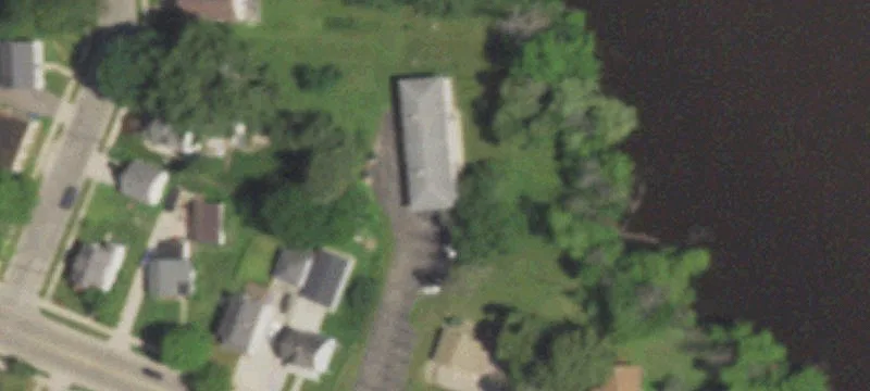 1424 Main St
