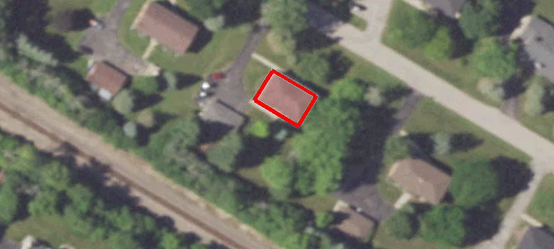 15335 Marilyn Dr
