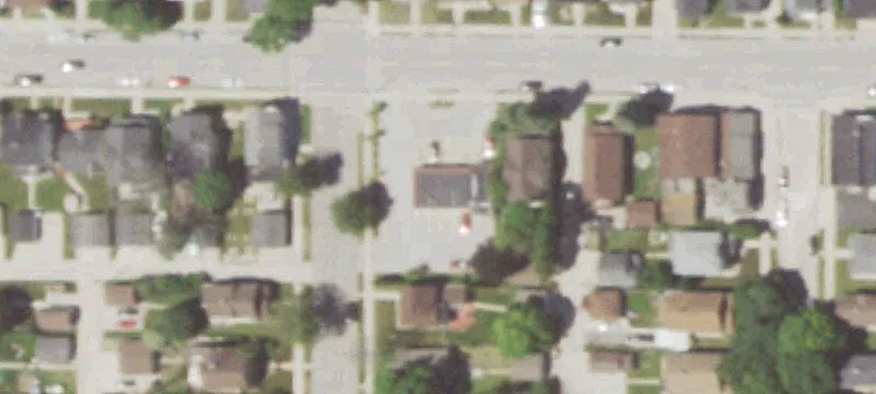 1423 Un Ave