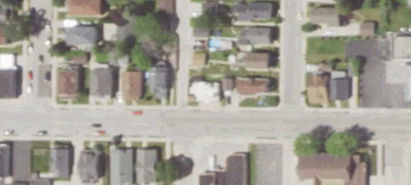 1310 Un Ave