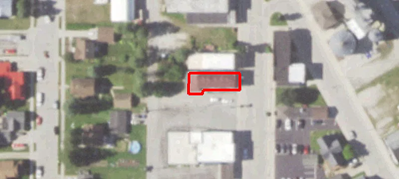 2025 Main St