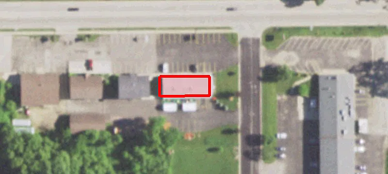 1425 Main St