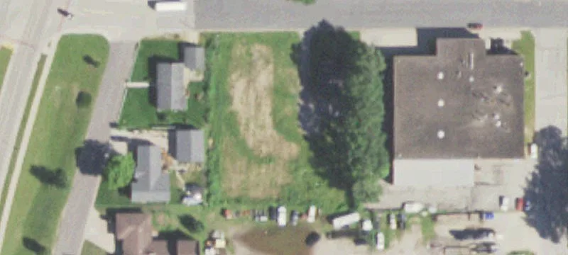 724 Moore St