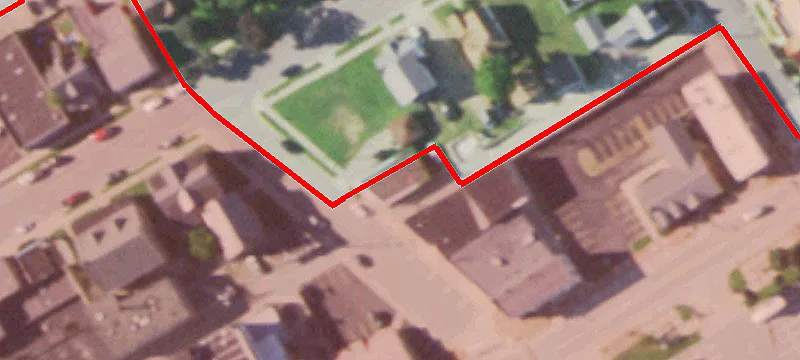 13 Main St