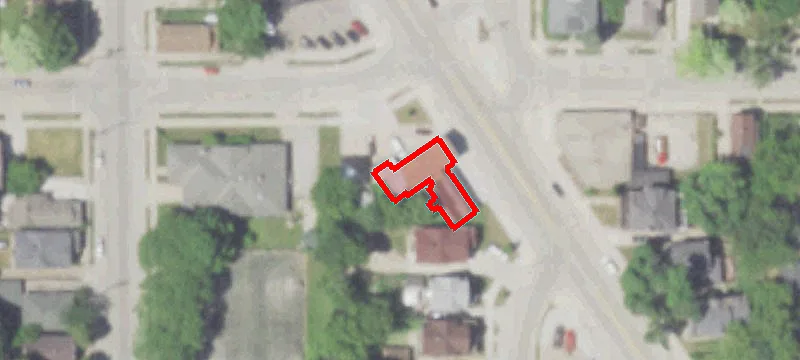 1466 Douglas Ave