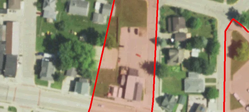 1821 Main St