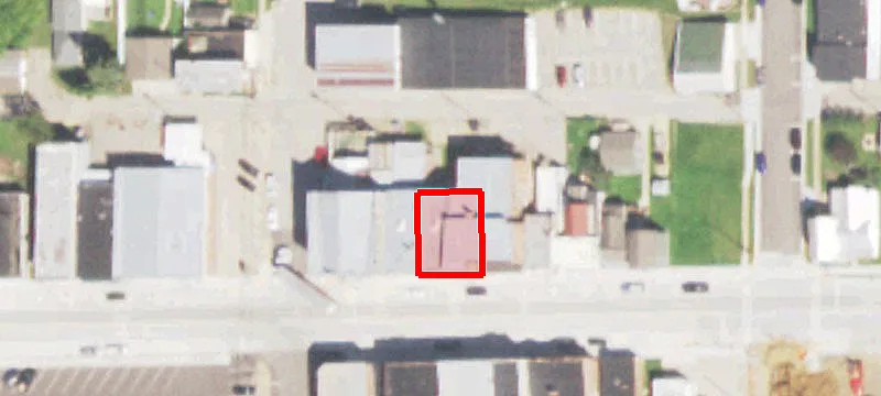 1530 Commercial St