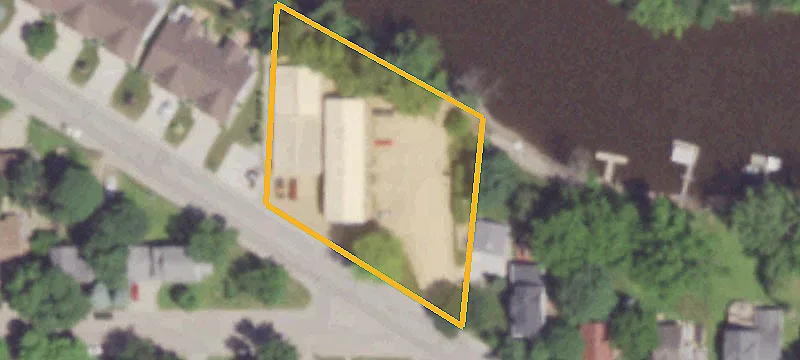 327 Wolf Riv Ave
