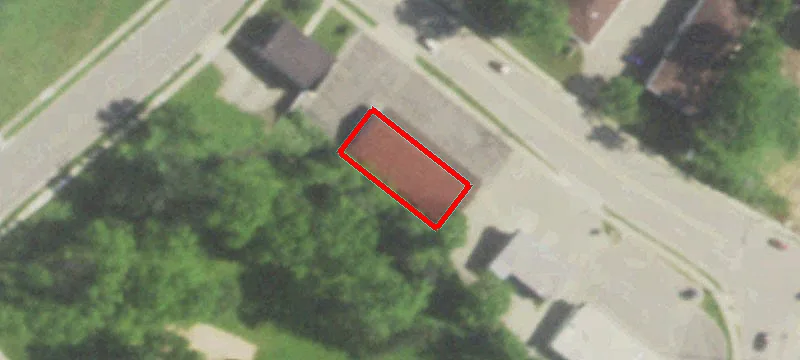 852 Janesville St