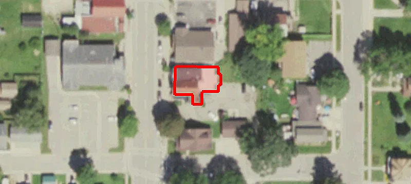 1221 Mls St