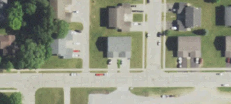 402 Vince St
