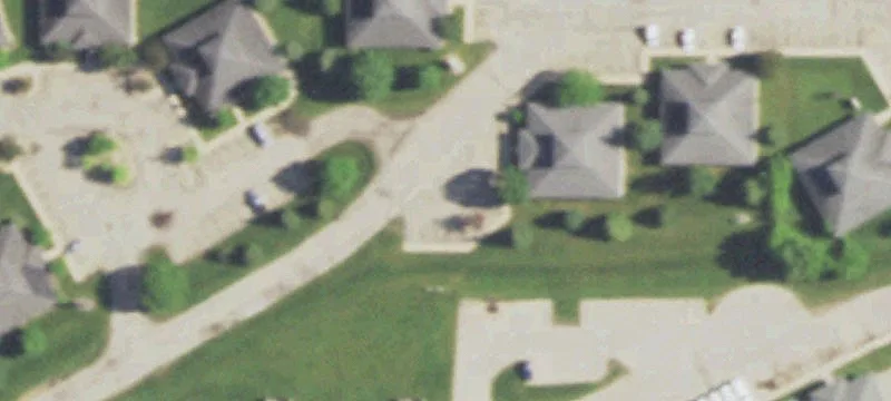 712 Lois Dr