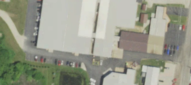 305 Cp Ave