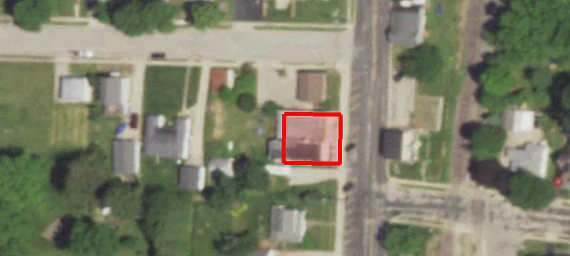 912 Main St