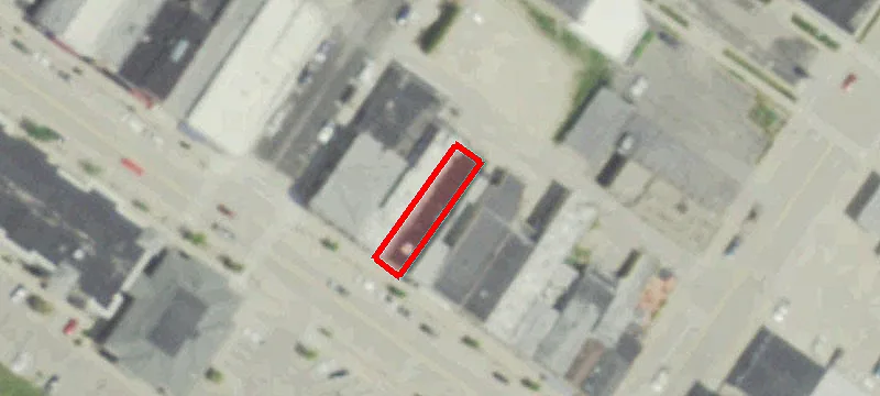 18 Fulton St