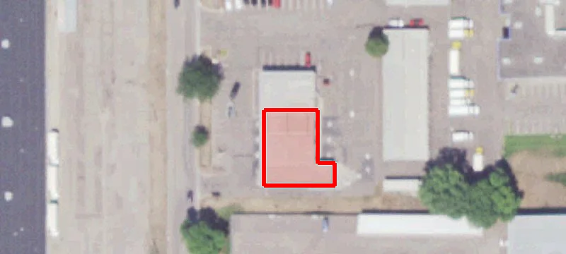 900 Industrial St