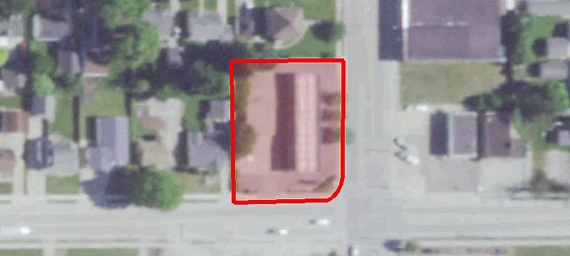 899 Commercial St