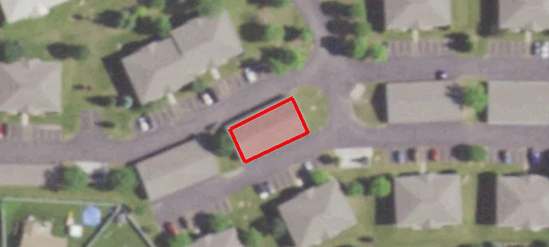 2561 Waukau Ave