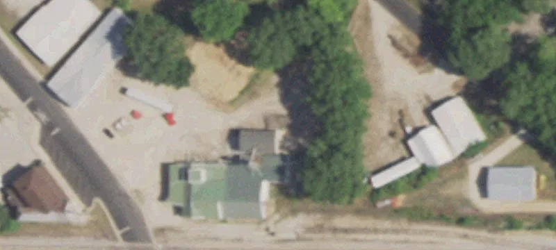 228 3rd St