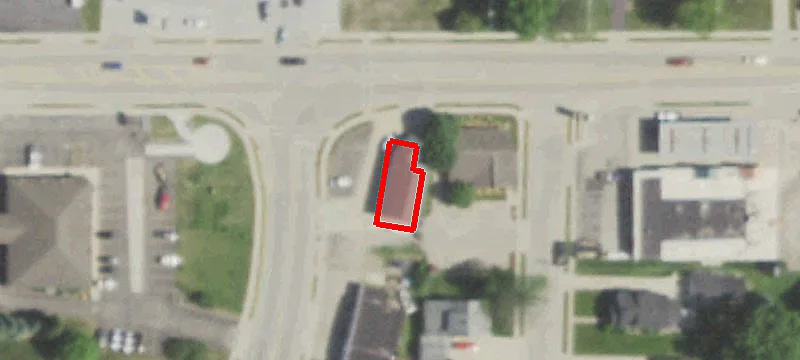 735 Main St