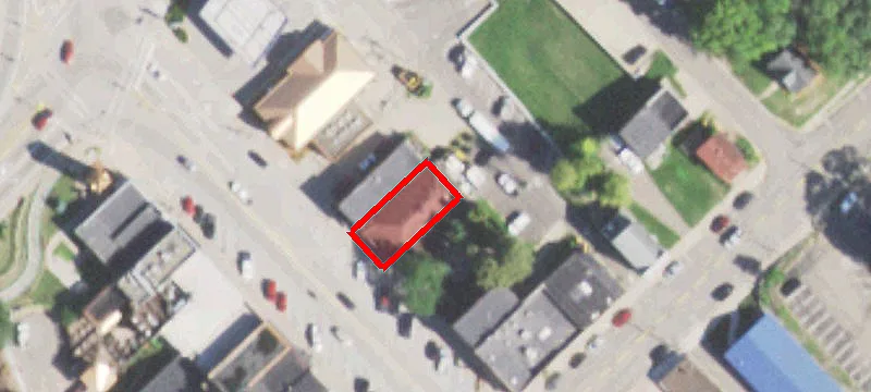 216 Broad N St