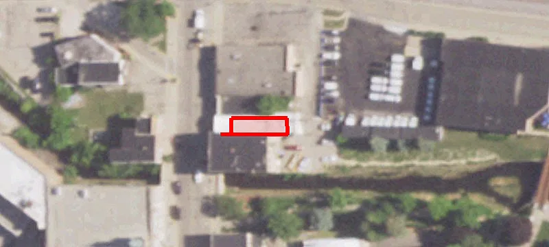 128 Main St