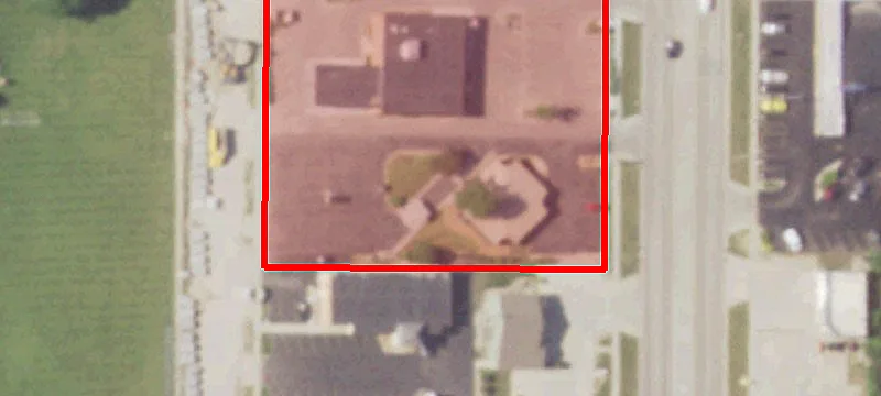 876 Main St
