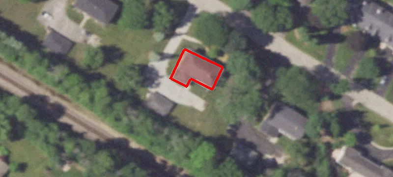 15245 Marilyn Dr