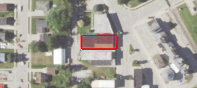 2105 Main St