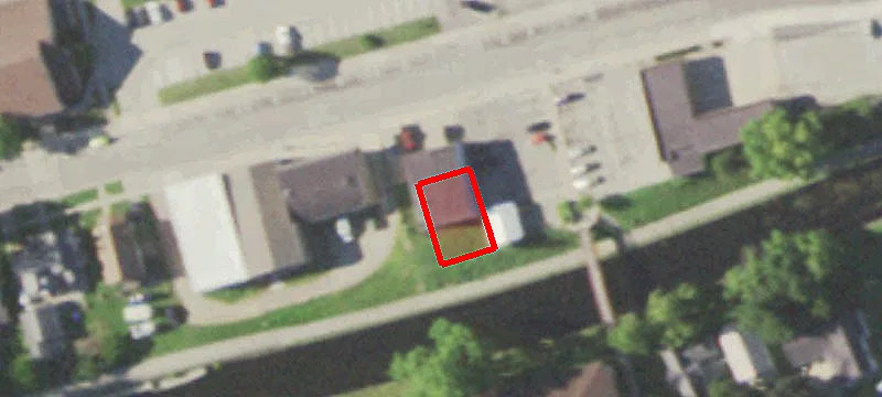 228 Edgewater St