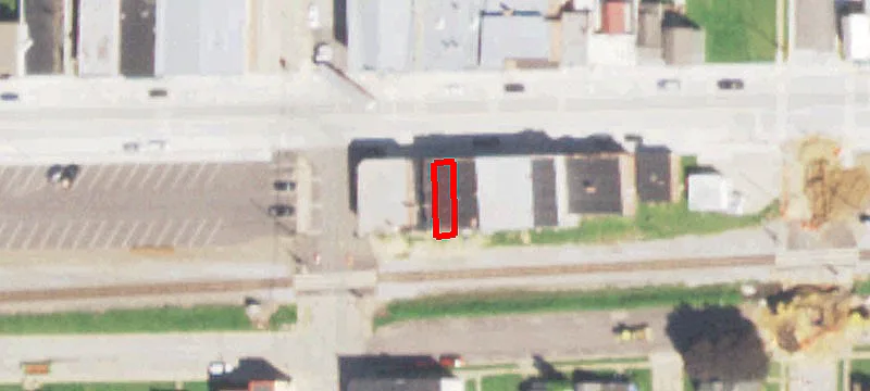 1535 Commercial St