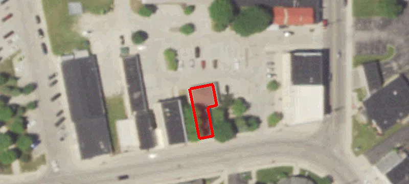 128 Main St