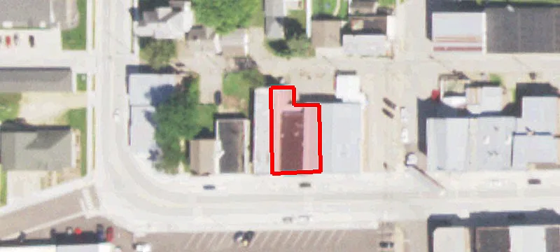 1618 Commercial St