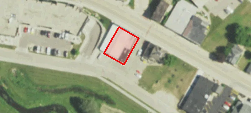 1910 Main St