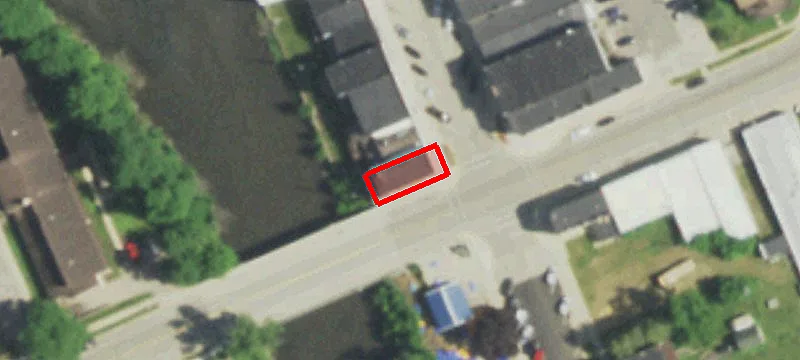 100 Main St