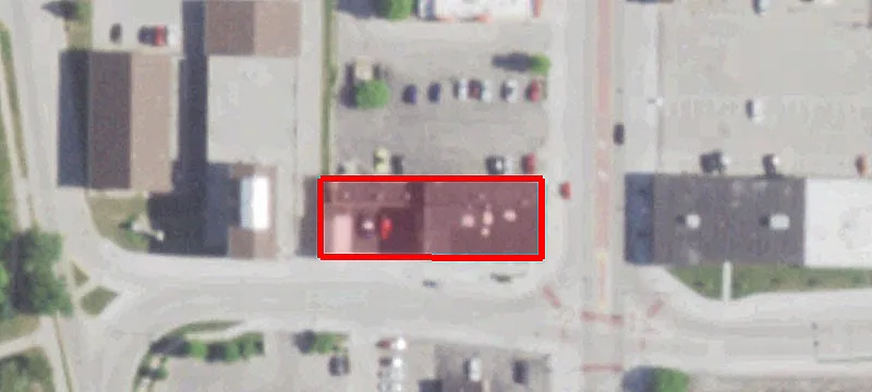 82 Main St