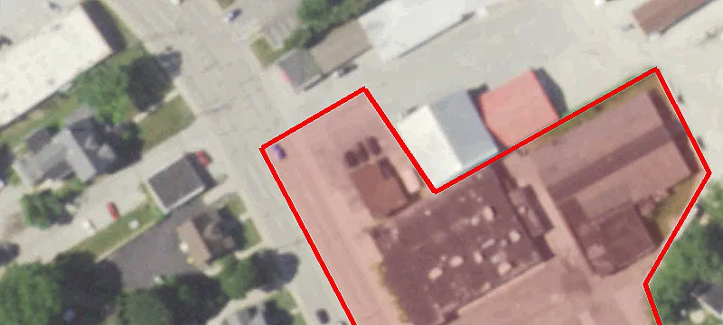 1617 Main St