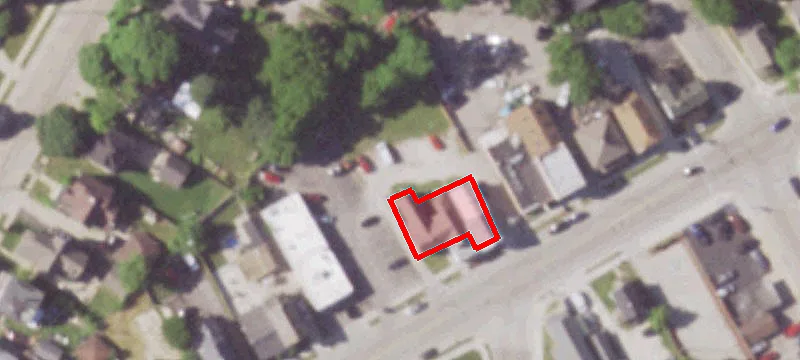 320 Main St