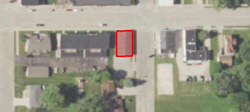 305 Main St