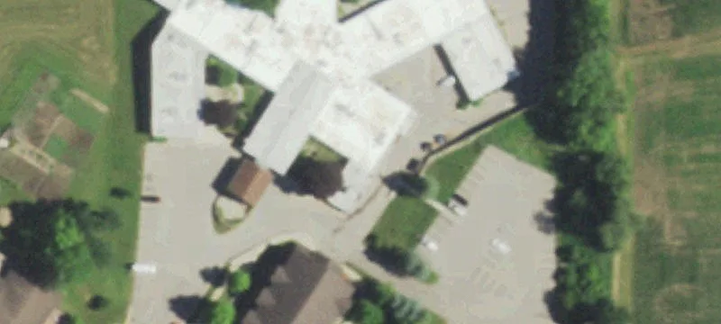 700 Clark St