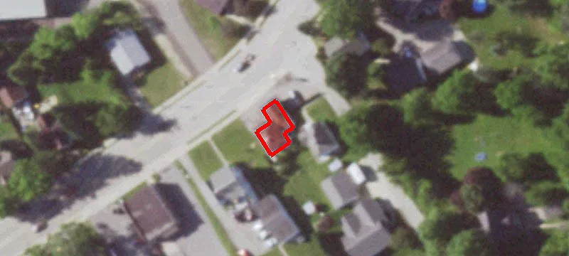 140 Kettle Moraine N Dr