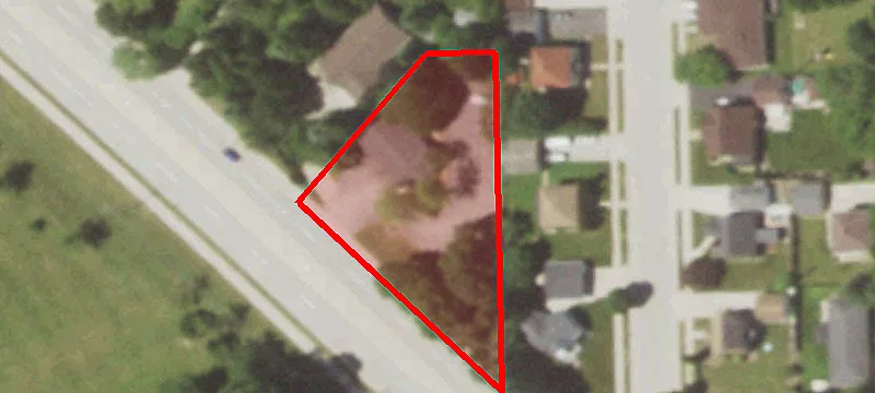 3053 Calumet Dr
