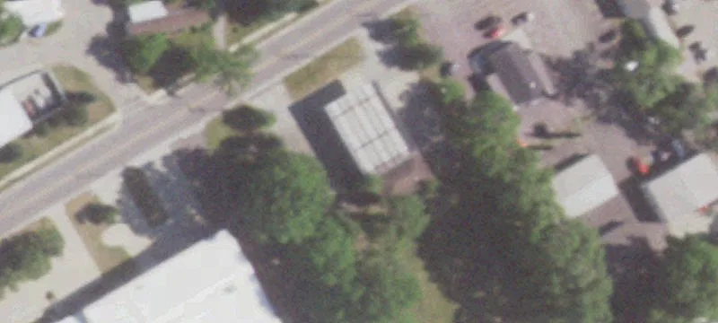 2711 Main St