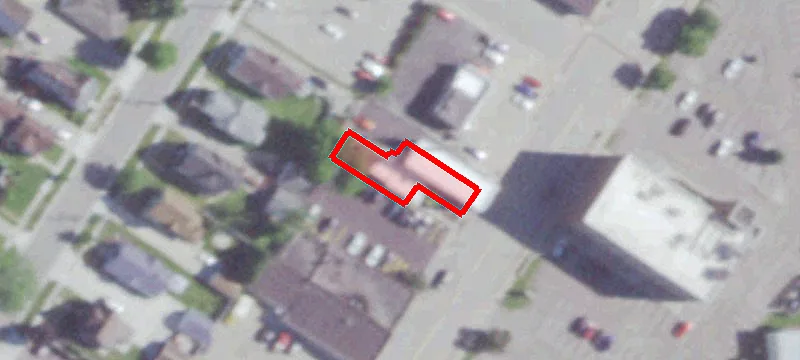 328 Commercial St