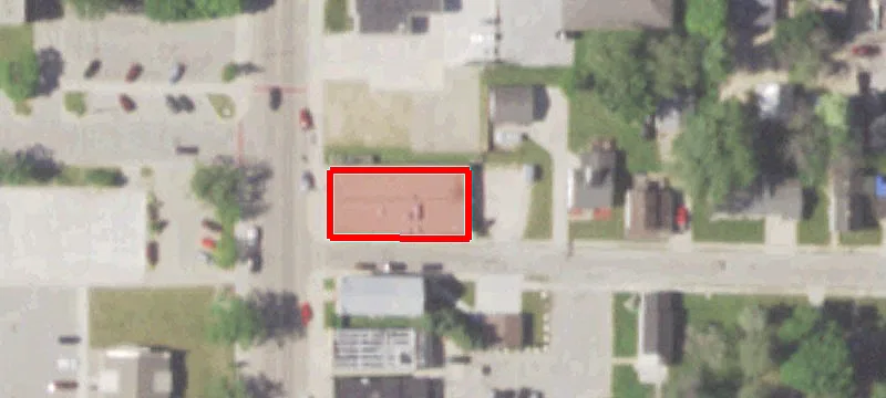 300 Main St