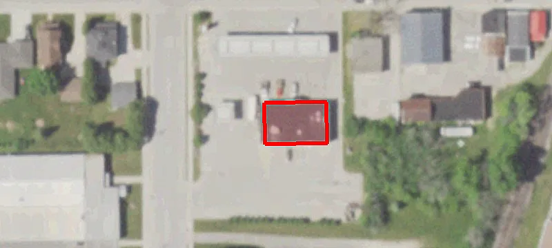 1039 Ctr Ave