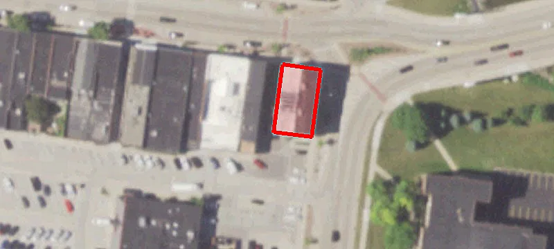 305 Main Ave